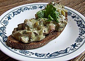 Röstleib seenekattega