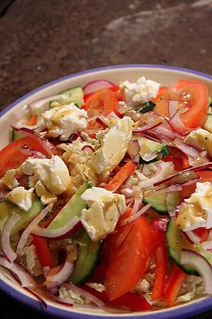 Salat hiinakapsast ja fetajuustust